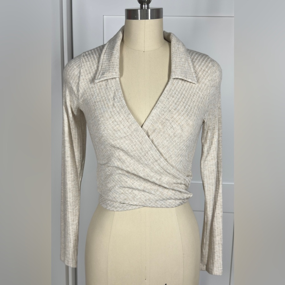Like-new heathered beige A&F Long-Sleeve Ribbed Polo Wrap Top
